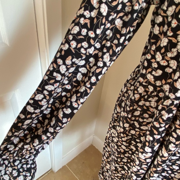 Pieces Black White Floral Flutter Long Sleeve Smocked Mock Neck Dress-Sz-XL - Picture 7 of 16